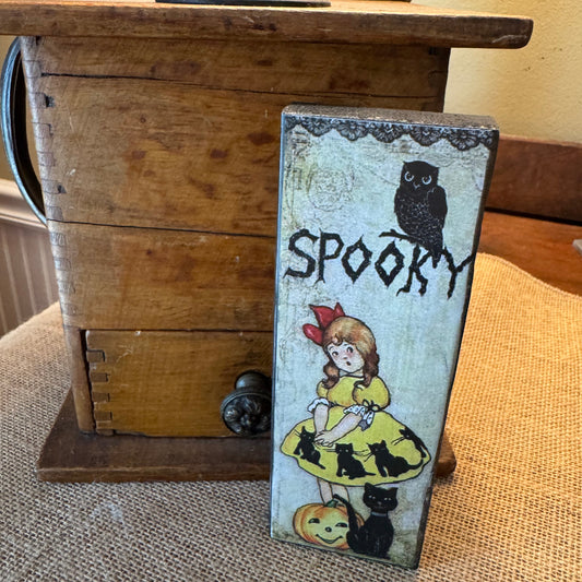 Sunny and Spooky Halloween Shelf Sitter